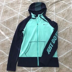 Nike thermal fit hoodie